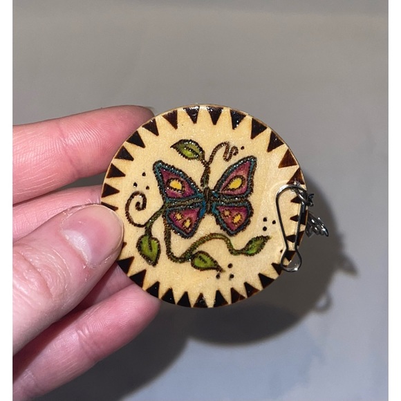 🌸✨New Handcrafted Handmade Wood Burned Butterfly Monogram A Keychain - Picture 5 of 9